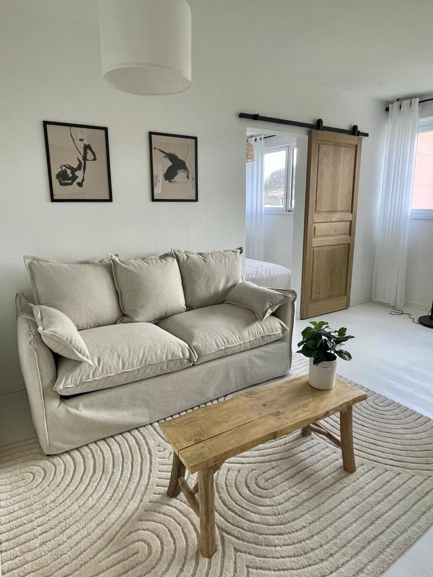 Appartement Au Coeur De La Ponetie à Aurillac Extérieur photo